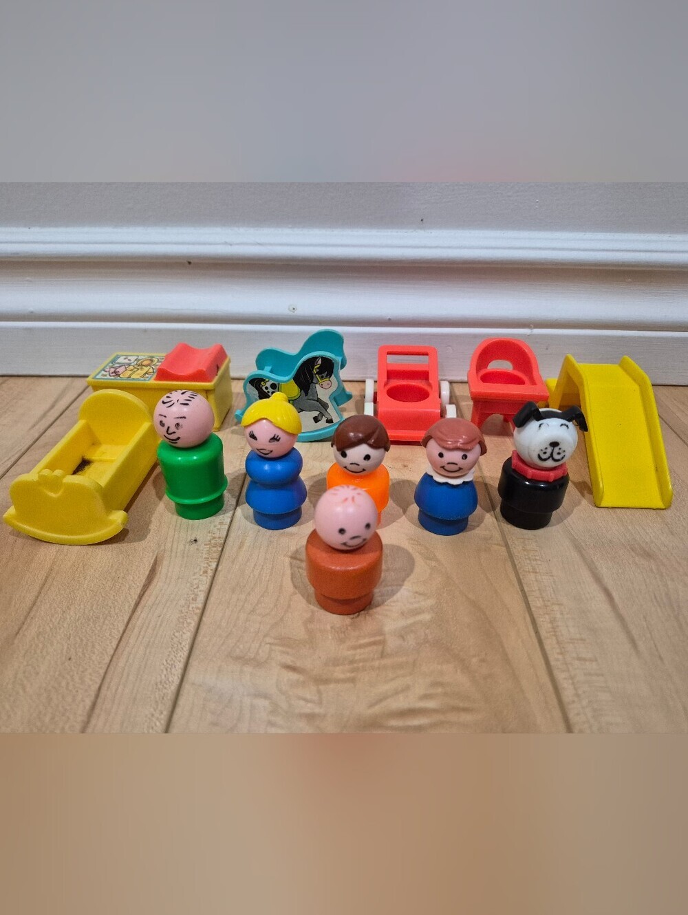 Vintage Fisher Price Little People lot 1